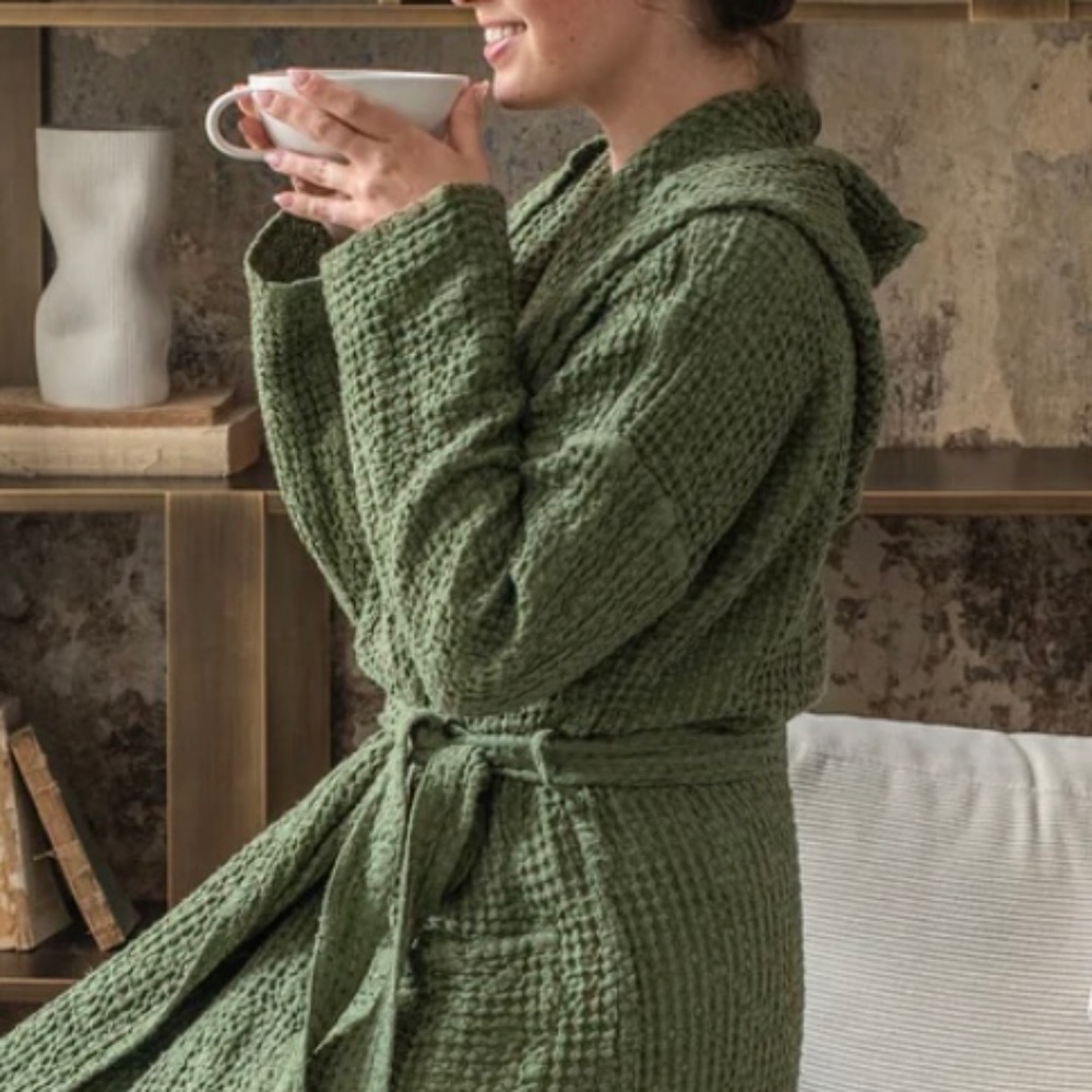 Magic Linen L/XL Green Waffle hooded Robe - Picture 2 of 11